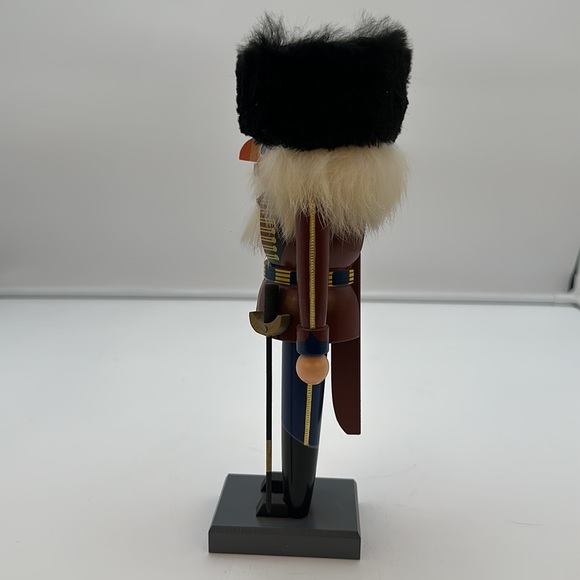 KWO British Hussar Nutcracker - Picture 4 of 16